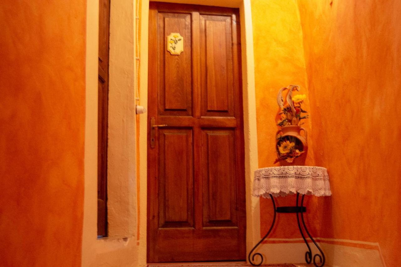L'Angolo Di Verlano Canossa Dış mekan fotoğraf